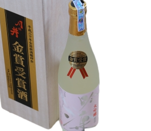 Rượu sake Junmai Daiginjo Goldmedal 720ml