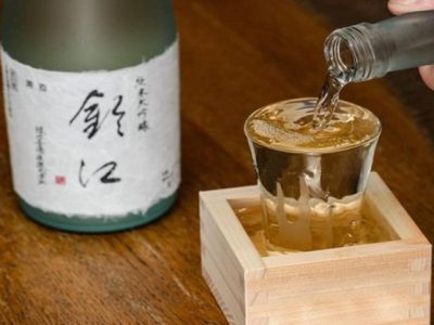 2 Cách thưởng thức rượu sake Nhật Bản