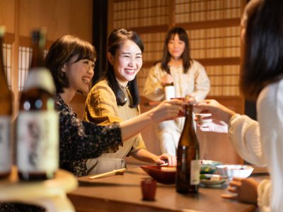 Rượu Sake Uống Với Gì: Khám Phá Hài Hòa Giữa Hương Vị